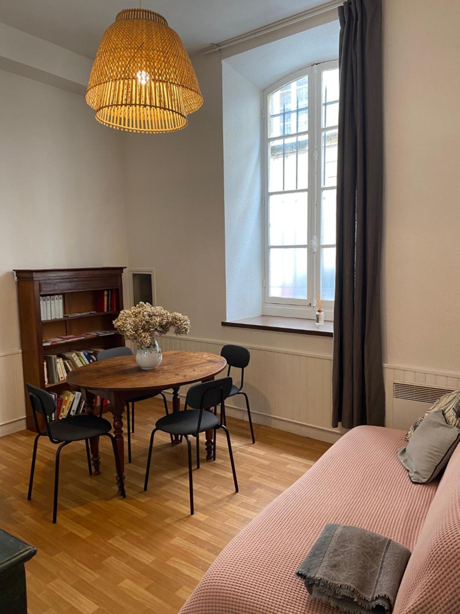 Grand Studio Style Bordelais Dans Le Triangle D'Or Бордо Екстериор снимка